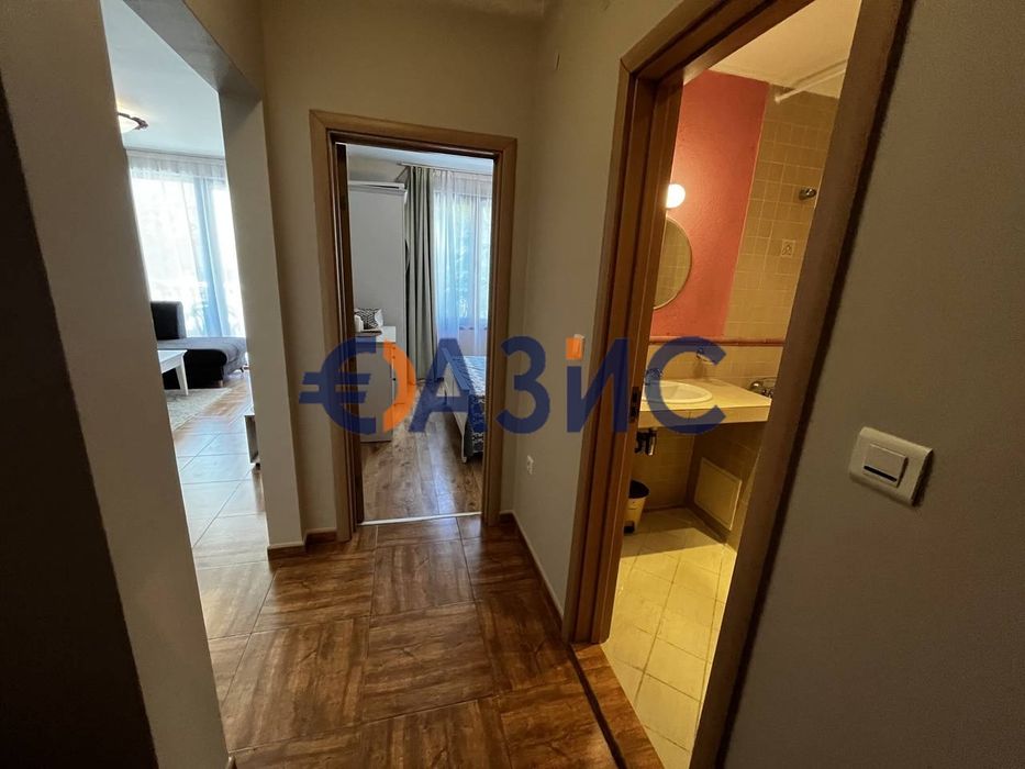 Продава се Двустаен апартамент в Свети Влас - 70 кв.м за 1928 €/кв.м - Снимка #10