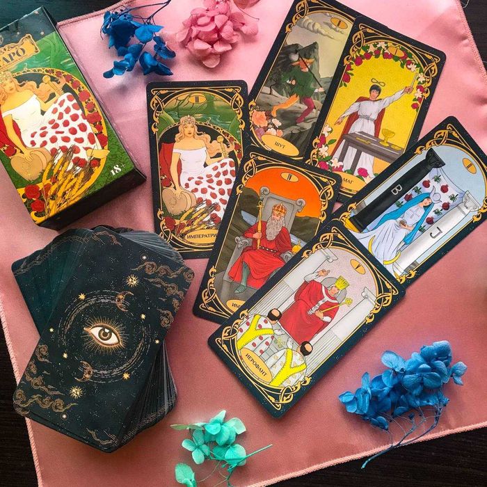 таро, много разных