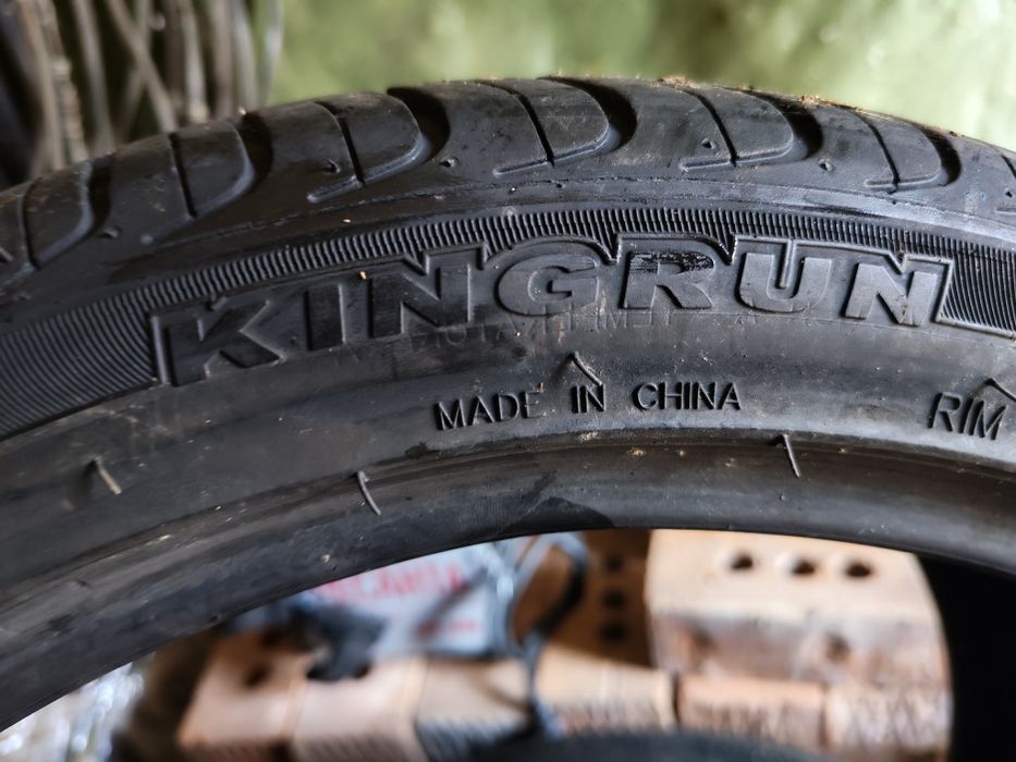 Продам Резину 225/40R18 4шт