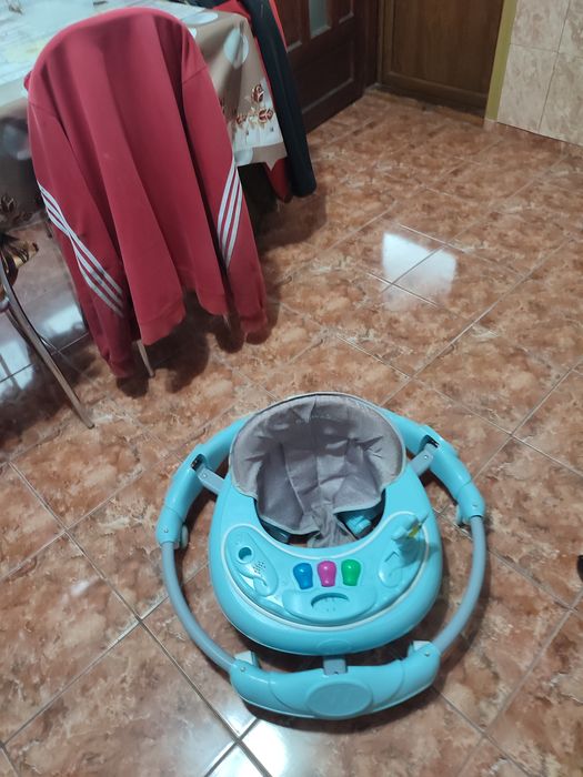 Rotobil albastru cu melodii