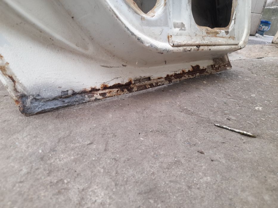 Usi dacia  1310 berlina break CN4