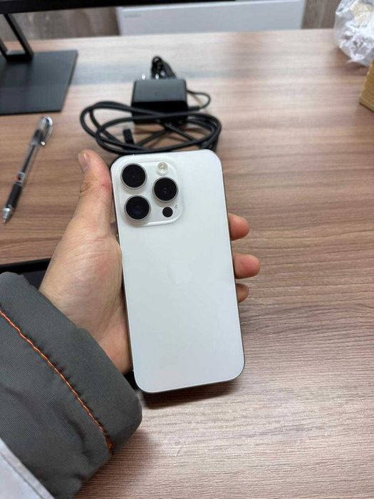 Продаю iPhone 15PRO на 256 GB