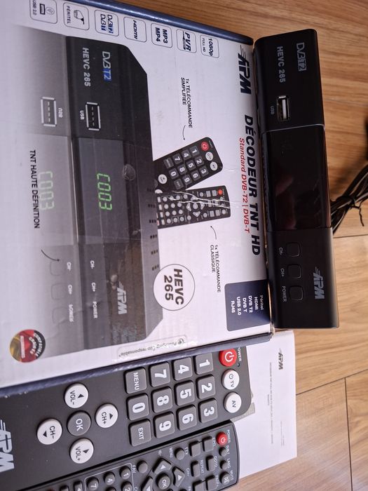 Decodor TV DVc T2 si DVc C,nou.