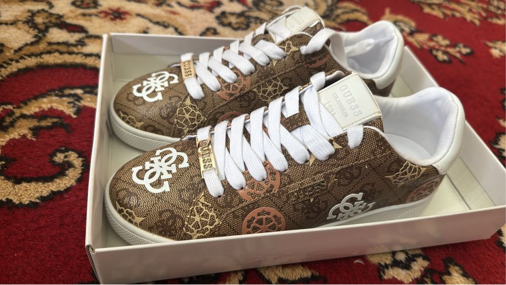 Обувь GUESS кеды