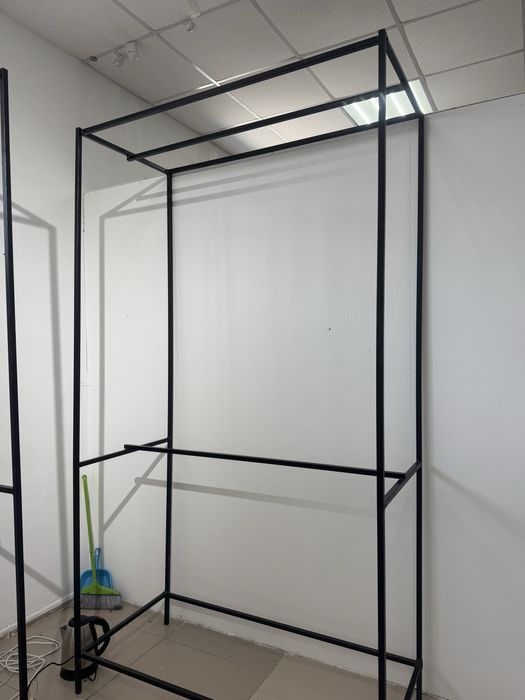 Продам стелаж для бутика