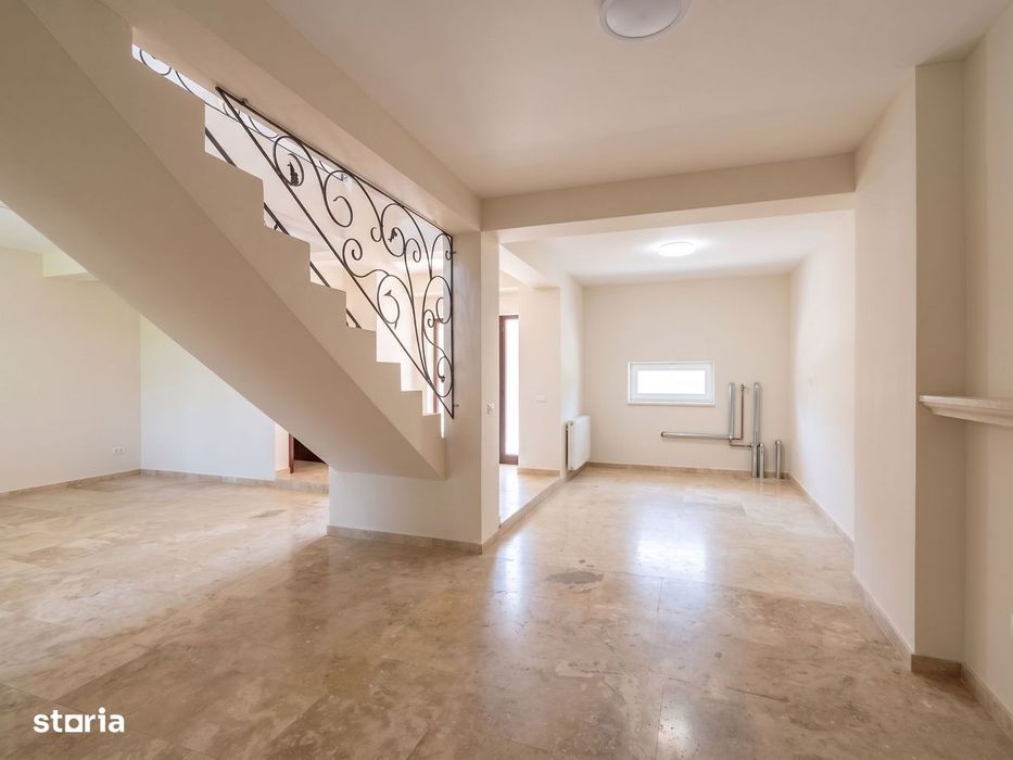 Vila Pipera | 6 Camere | 2 Locuri Parcare  | Curte  Superba |