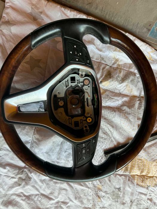 трилъчев махагонов волан за mercedes clw w218 w212 w204  e320 c350