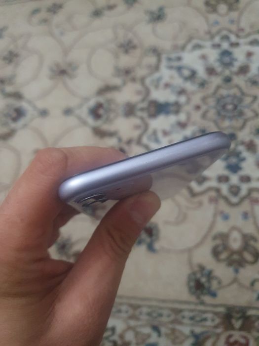 Продам IPhone 11  64gb