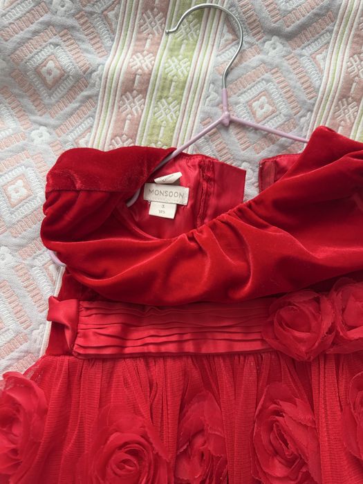 Нарядные платья на девочку