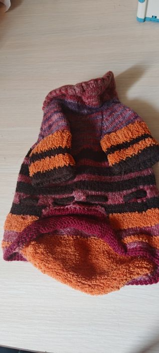 Продам одежду для маленькой, средней собаки