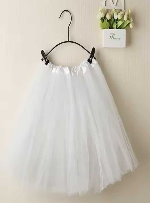 Бяла туту за жени, деца или за сватби