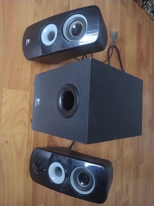 Sistem audio Logitech 2.1 – sunet puternic, bass bun