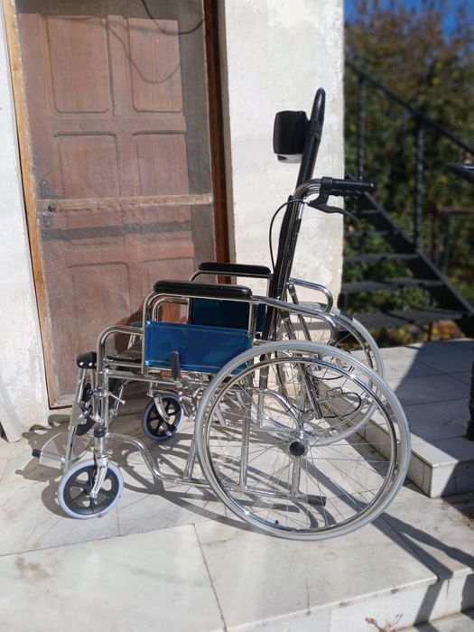 Специализирана инвалидна количка