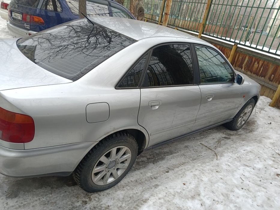 Ауди А4 продам..