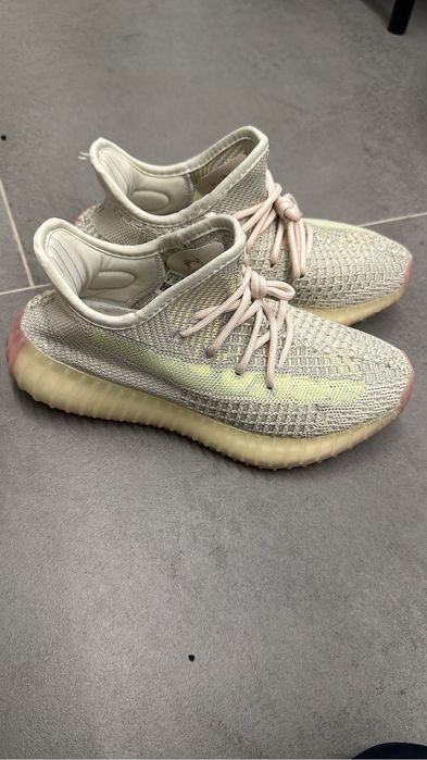 Женская обувь кроссовки