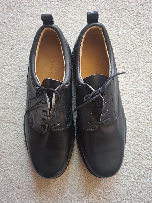 Мъжки обувки 43 номер