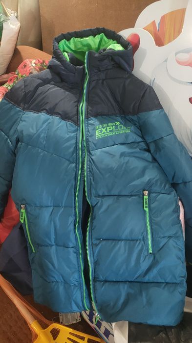 Продам новые куртки размер на 42-44