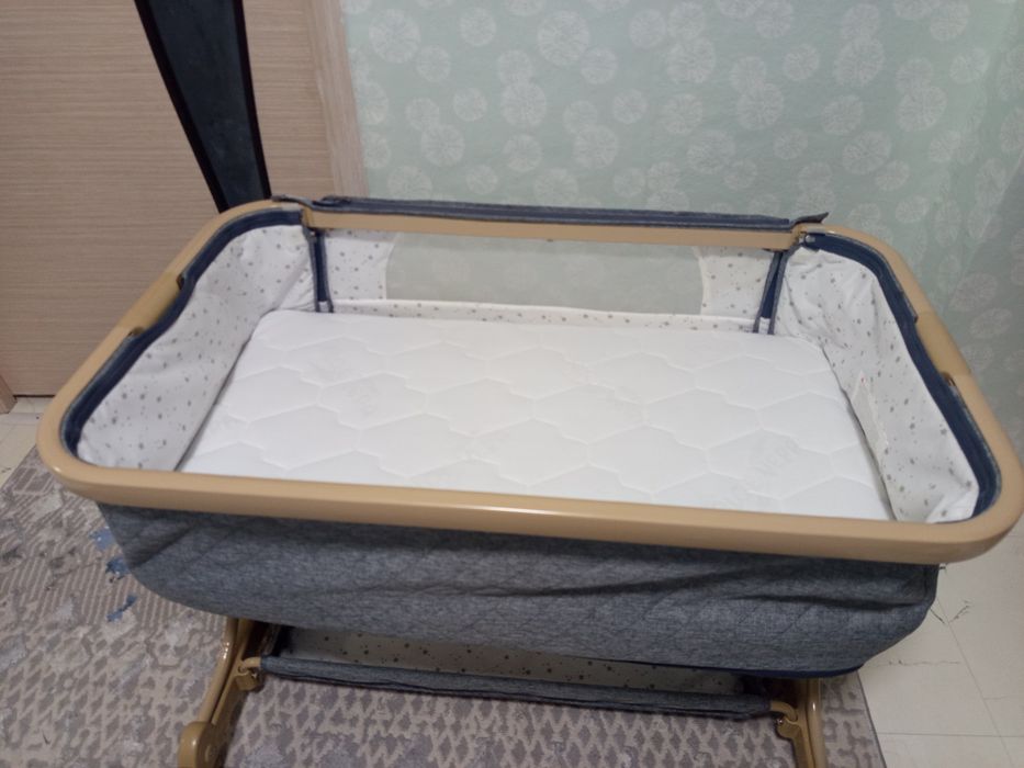 Кроватка детская
