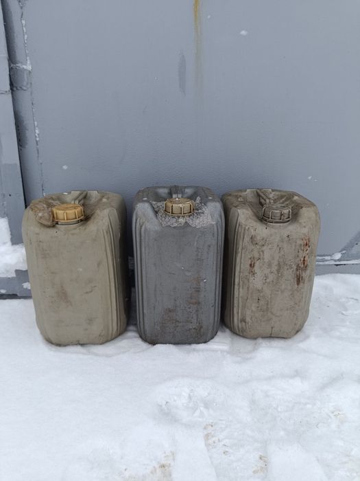 Продам канистры в отличном состоянии.