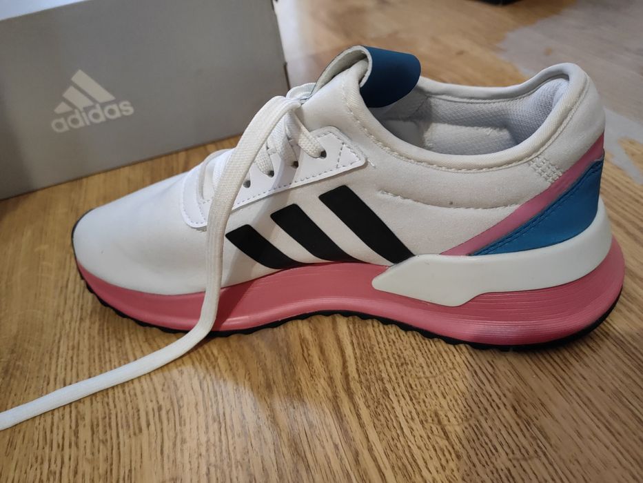 Оригинални дамски маратонки Adidas