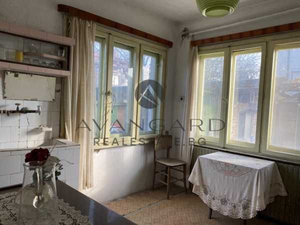 оф.11882 Къща в Центъра на с.Войводиново