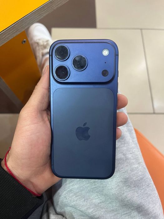 Продам Iphone 17Pro 256GB