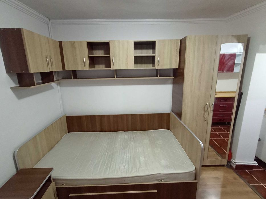 Garsoniera de închiriat