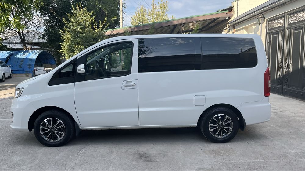 JAC M3 — 7 ўриндиқли