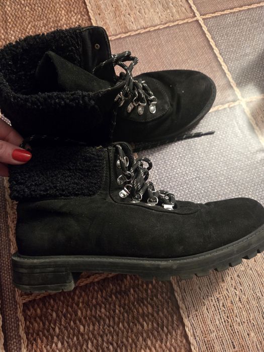 Ghete îmblănite de dama