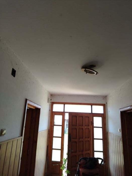 Casă de vînzarea cu 1200m teren în Valea voievozilor