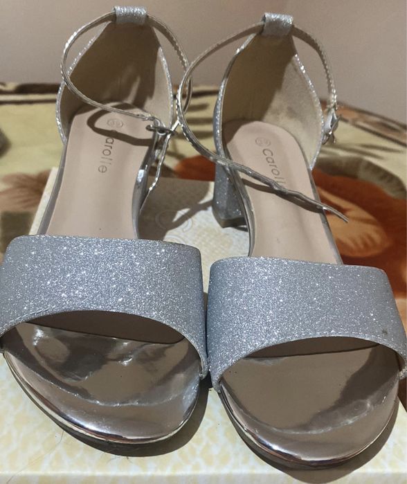 Pantofi paiete mărimea 39