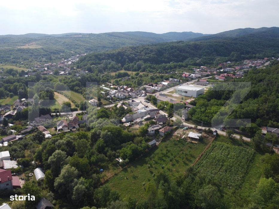 Casa de vacanta, de vanzare, cu 4 camere, 165 mp, zona Vulcana Pandele