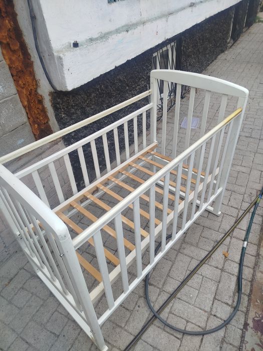 Продам манеж белая