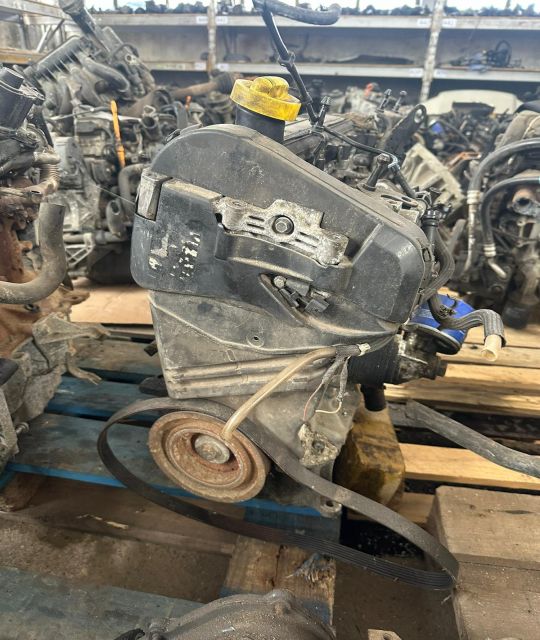 Motor fara anexe Dacia Logan prima generatie (facelift)