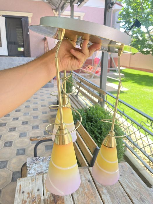 Продается люстра