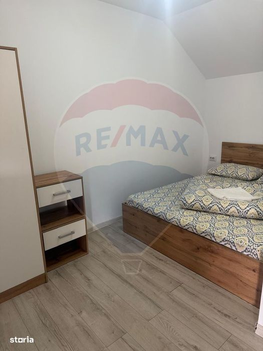 Casă + anexă cu terasă și grătar – 750 mp teren, Pricaz