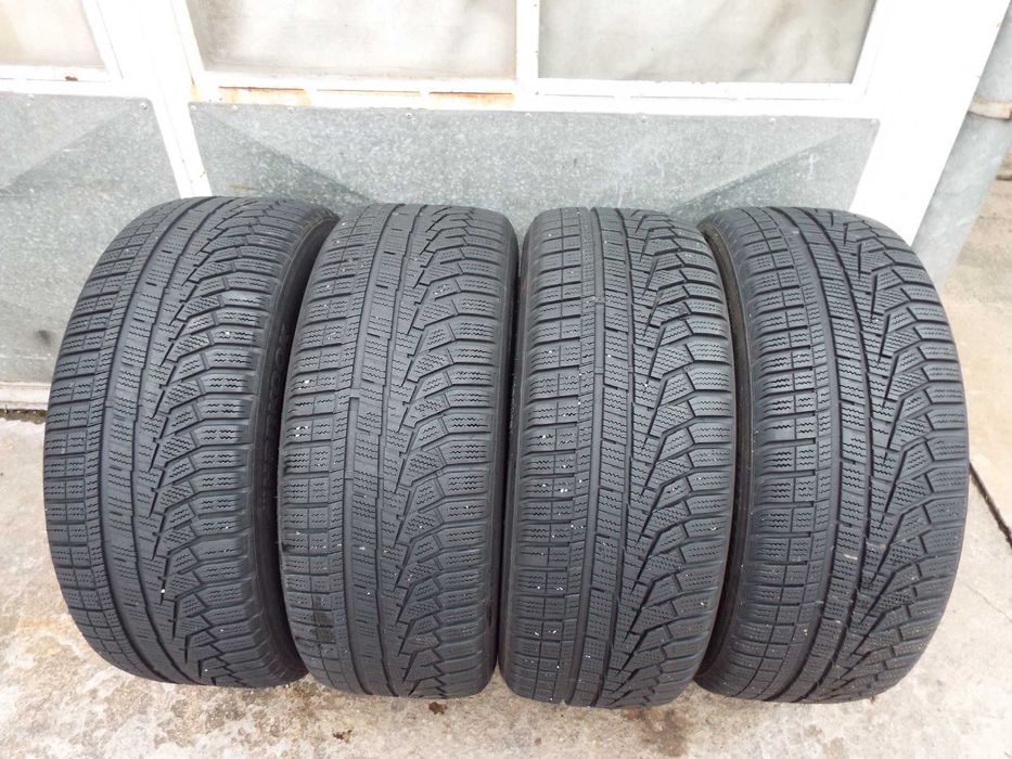 vand 4 anvelope de iarna 215/55/16 hankook pret 600lei toate4