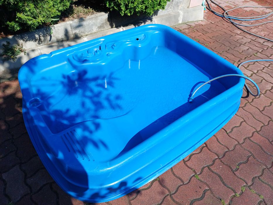 Piscină mică din fibră de sticlă