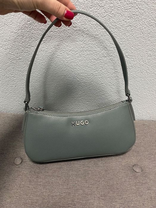 Дамски чанти HUGO, CHIARA Ferragni