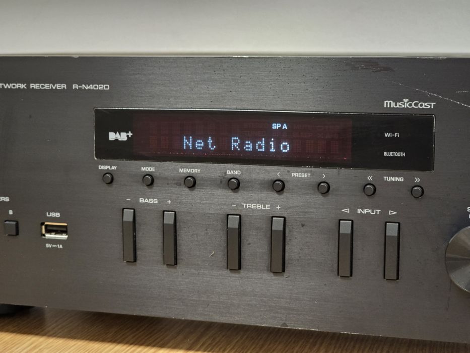 Amplificator Yamaha R-N402D cu boxe JVC