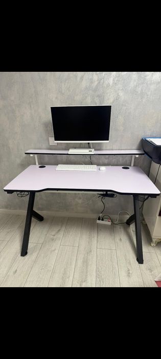 De vânzare birou si scaun pentru GAMING