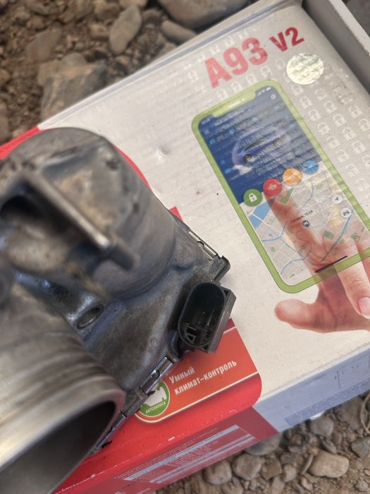 Продам дроссельный заслонку на приору