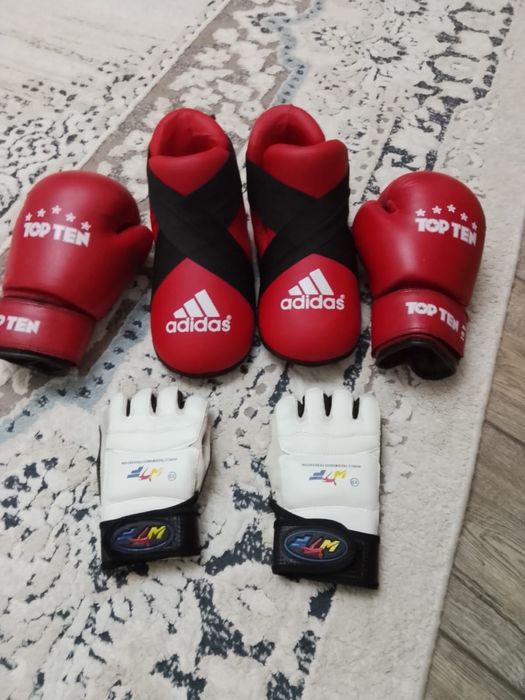 Футы и перчатки комплект