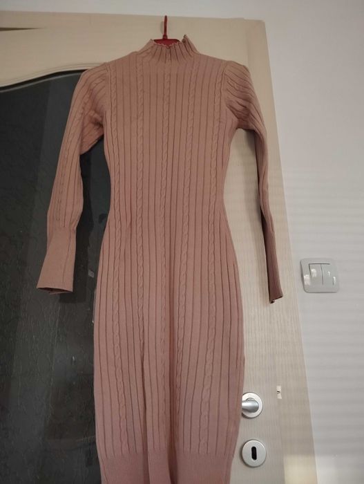 Продавам дамска плетена рокля