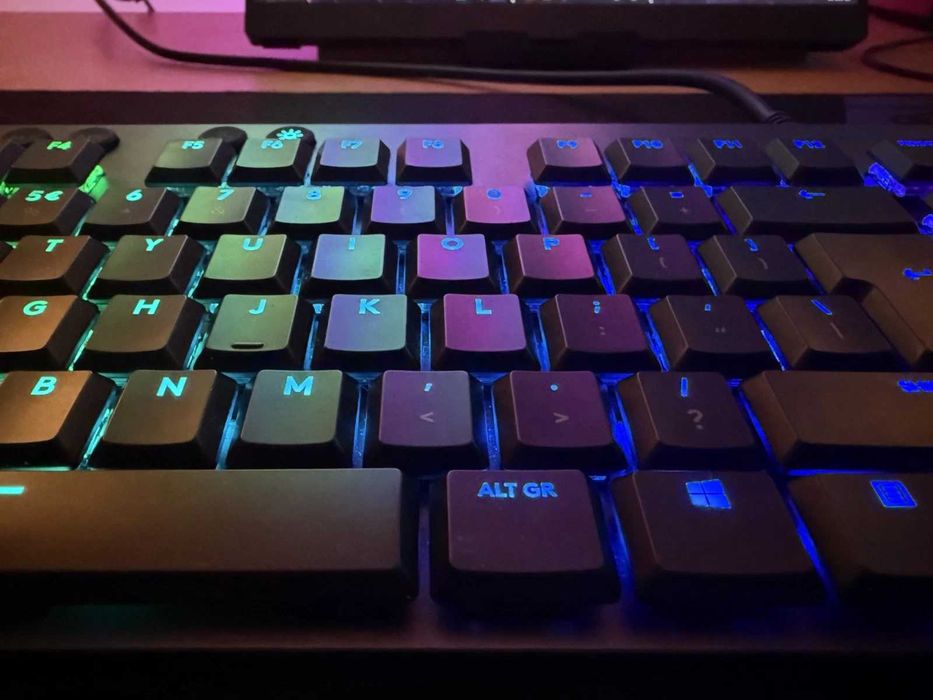 Logitech G815 - Клавиатура