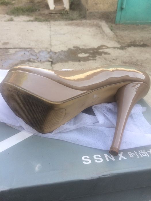 Продам  туфли  женские