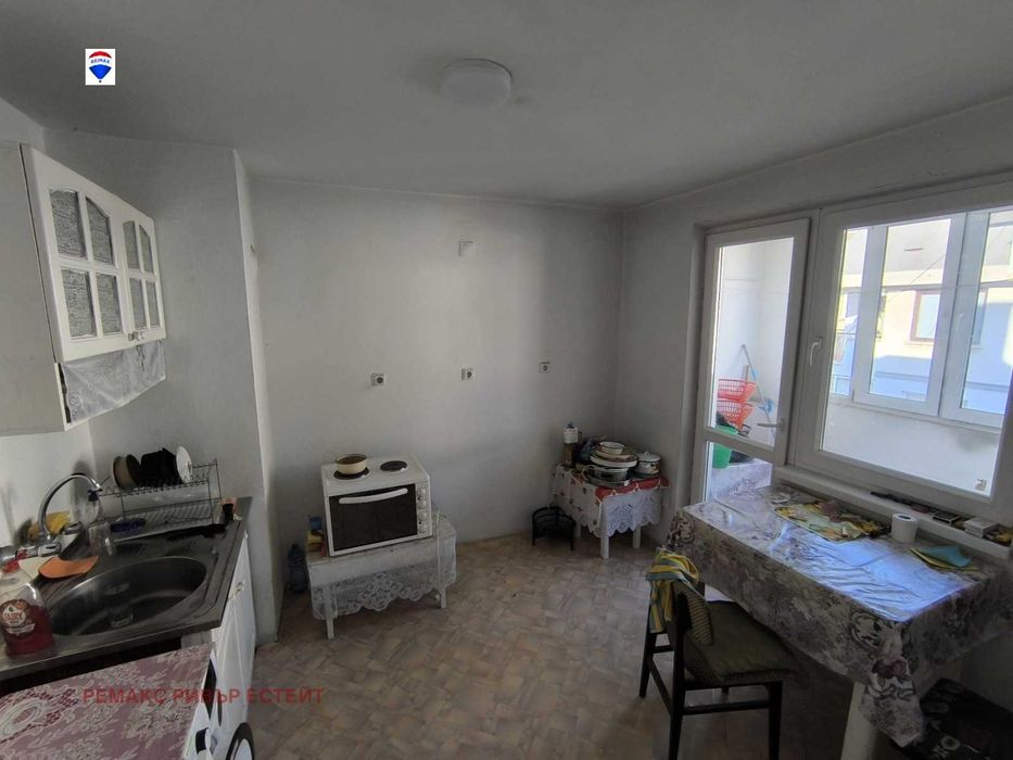 Продава се Тристаен апартамент в Русе, Ялта - 99 кв.м за 1353 €/кв.м - Снимка #8
