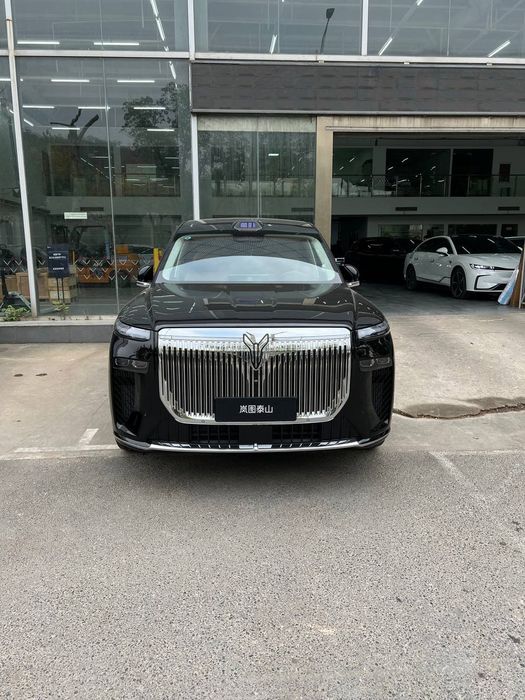 Voyah Taishan премиальный гибрид 300 километр запас хода