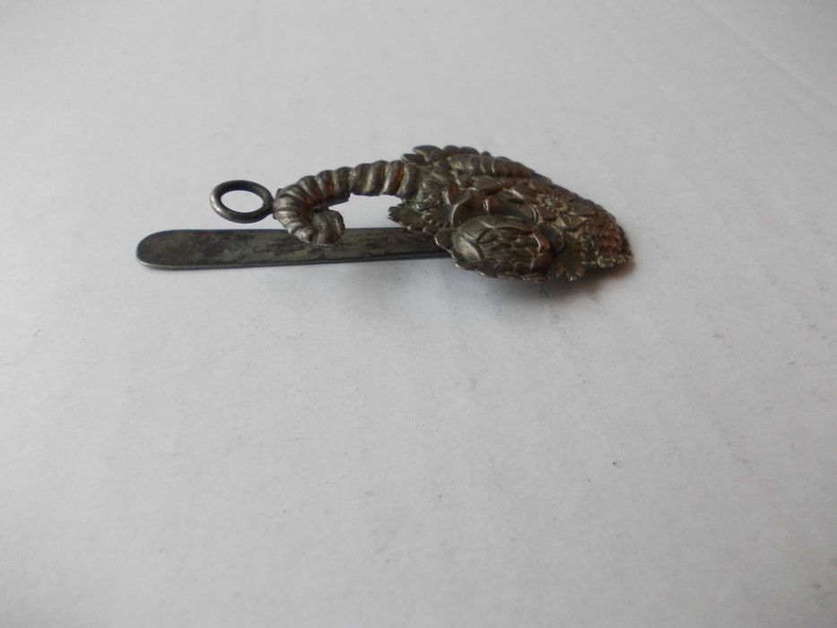 Accesoriu vestimentar vechi din argint