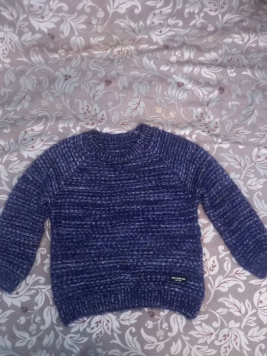 Детские  теплые кофты, свитера.